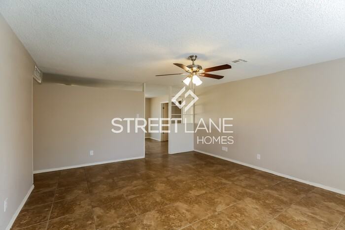 14049 N 48th Ave - Photo 3 of 15