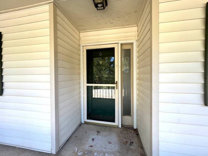 1208 Bush River Rd #C6 - Photo 3 of 31