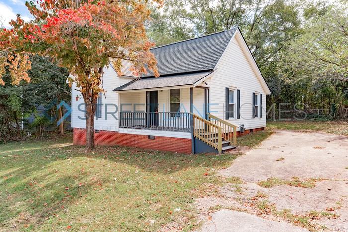 210 Farmer St - Photo 3 of 18