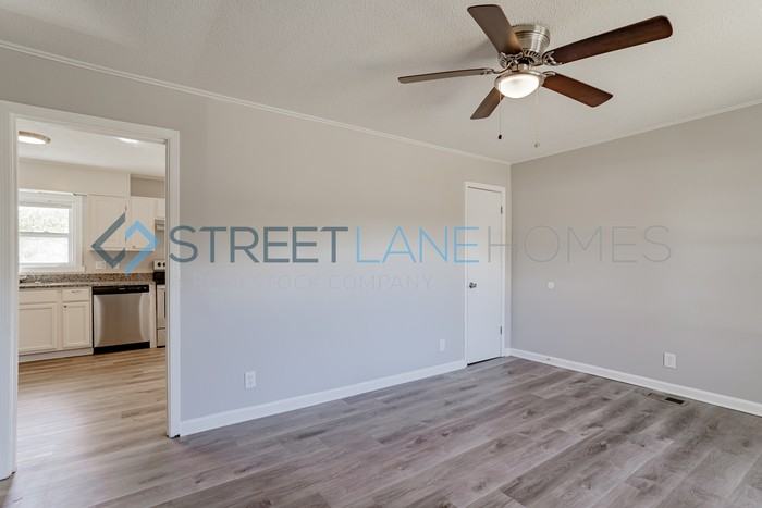 65 Thurgood Marshall Rd - Photo 3 of 15