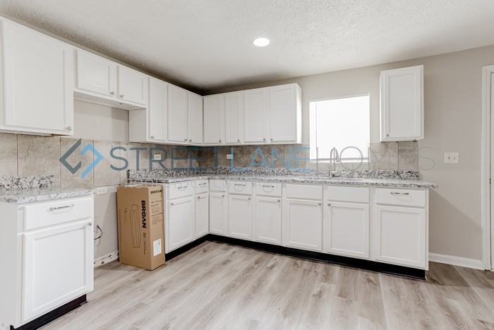 3050 S State Ave - Photo 3 of 13