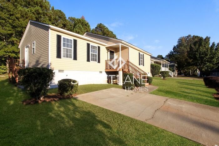 1008 Rockyknoll Dr - Photo 2 of 15