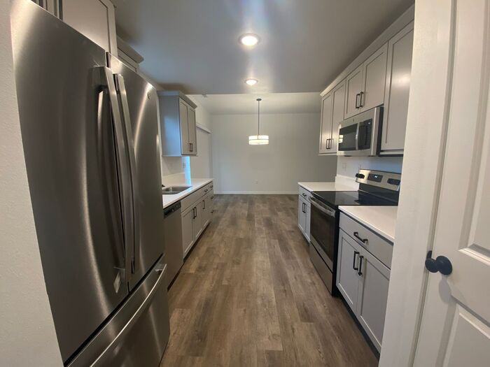 210 Adams St - Photo 2 of 18