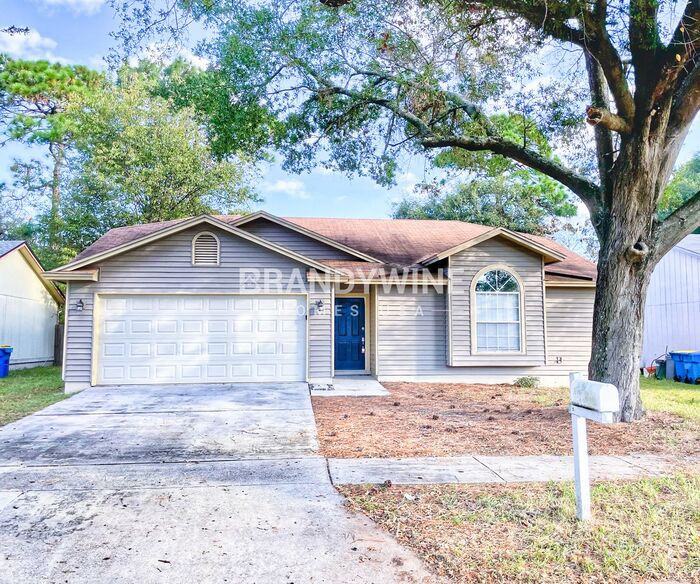 8055 International Village Dr - Photo 2 of 15