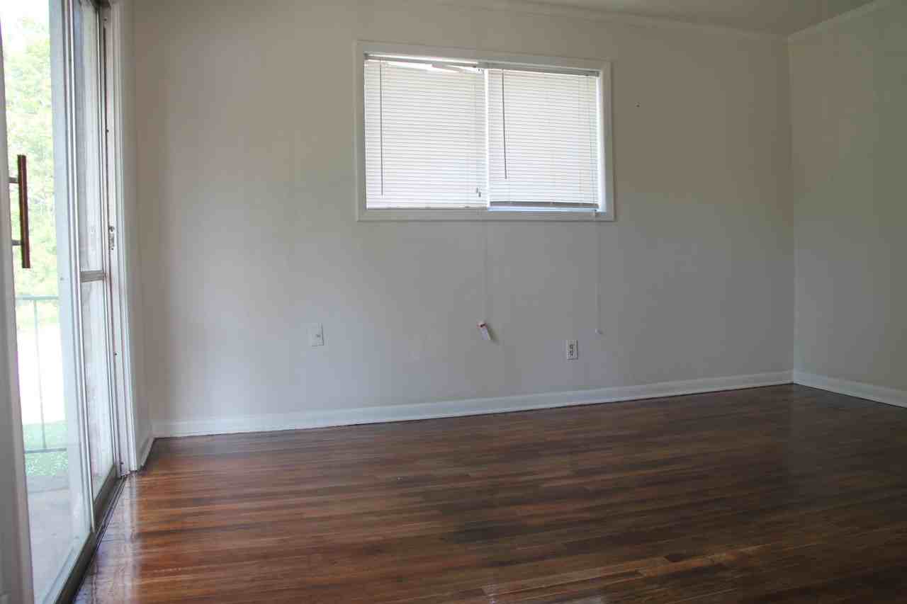 670 Georgia Ave #5 - Photo 6 of 14