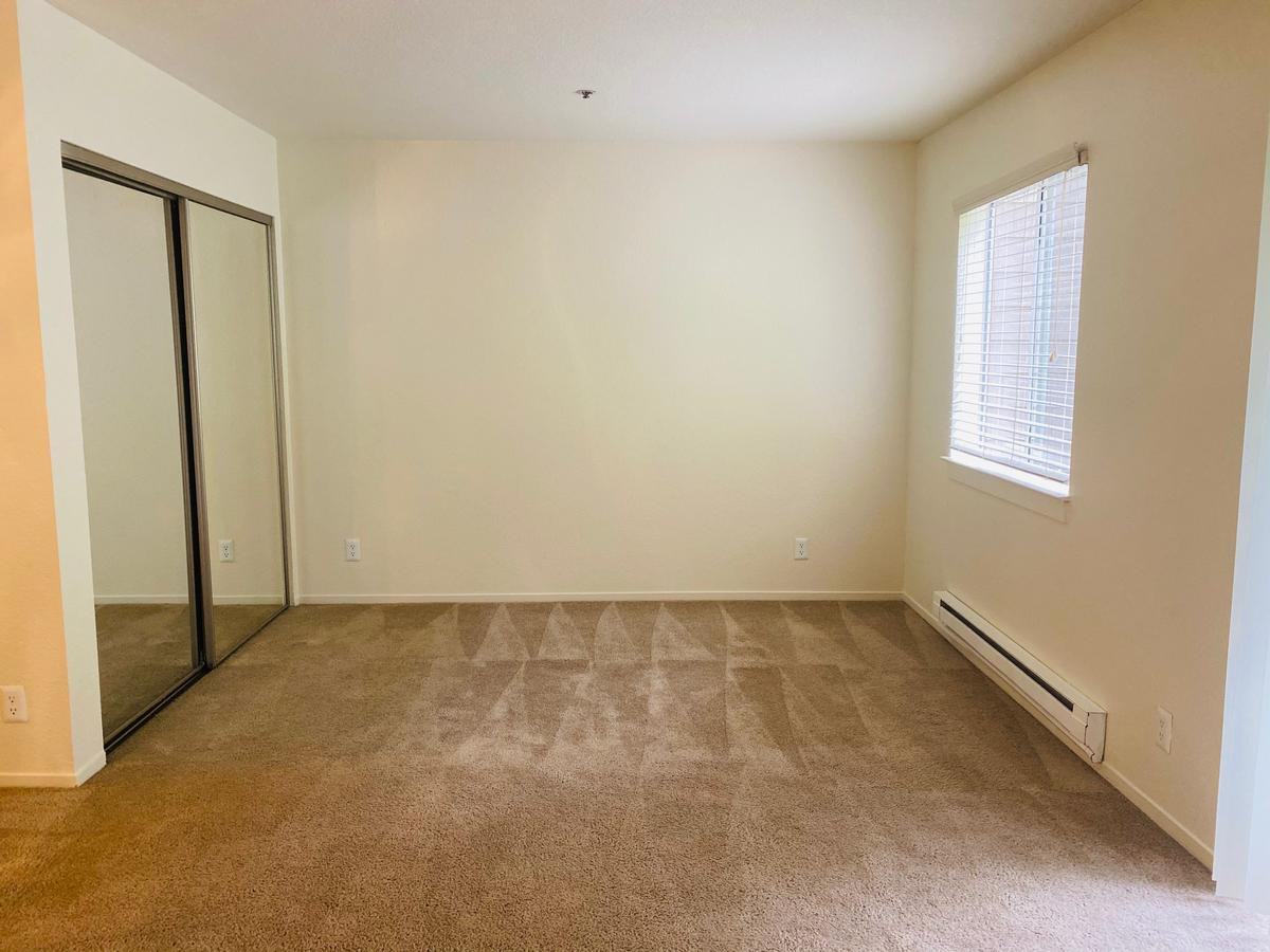 862 Campus Dr - Photo 6 of 15