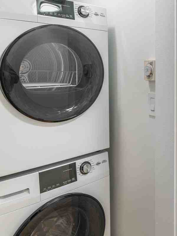 4311 Lake Washington Blvd Ne - Photo 2 of 16