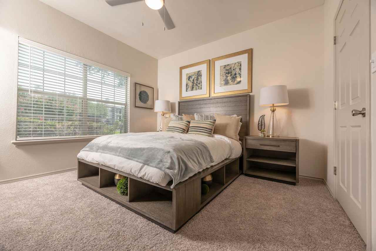 Sheffield Square - Photo 4 of 31