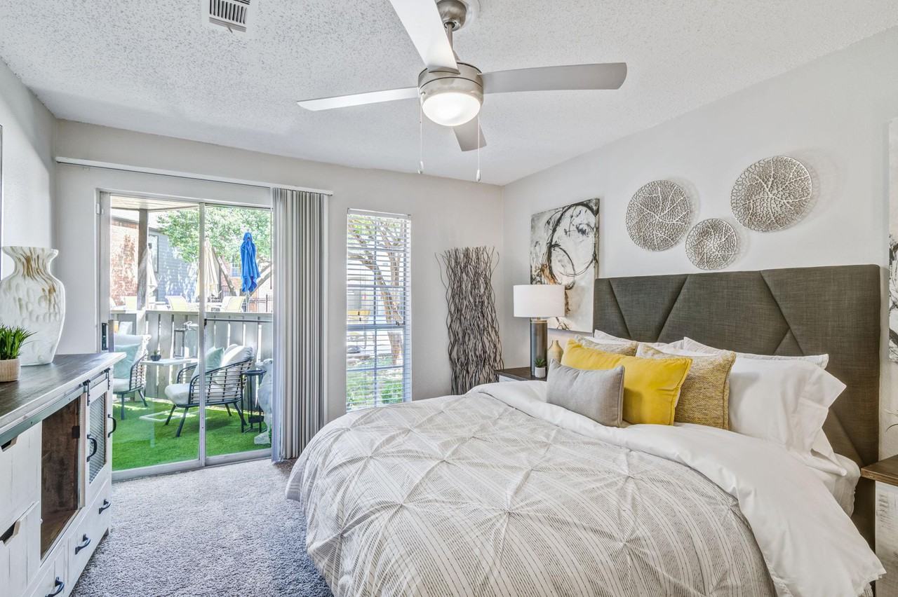 Crossroads at Arlington - Photo 4 of 25