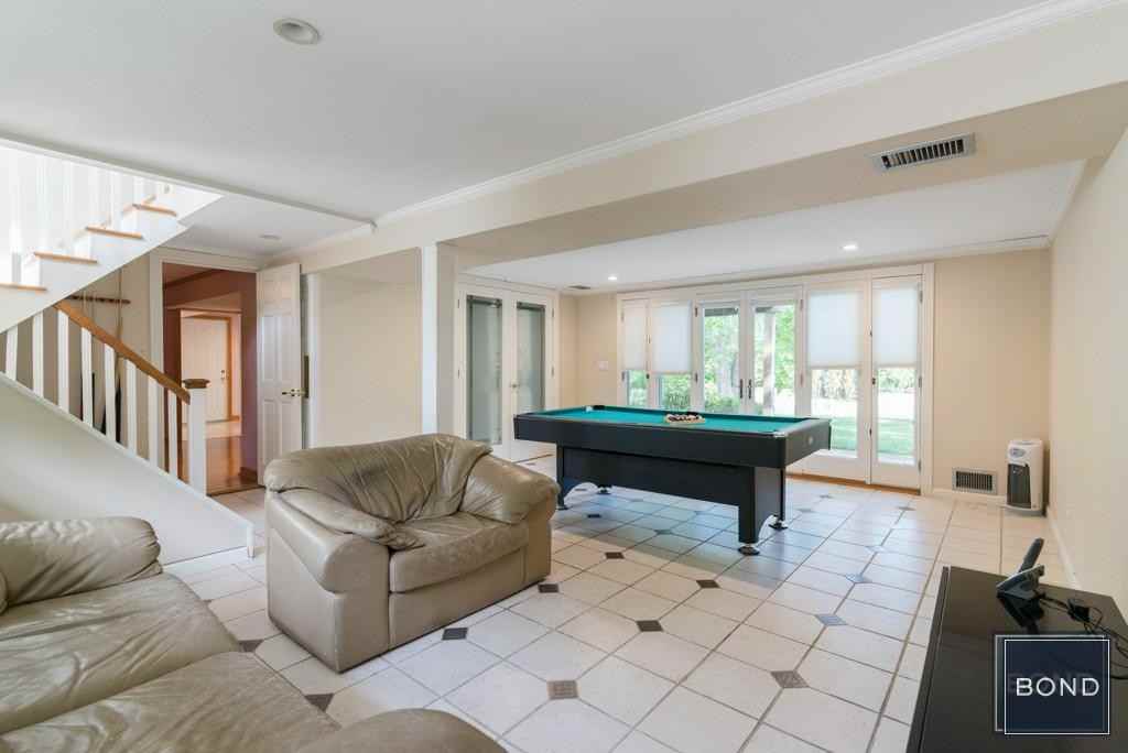 16 Charter Ave - Photo 2 of 12