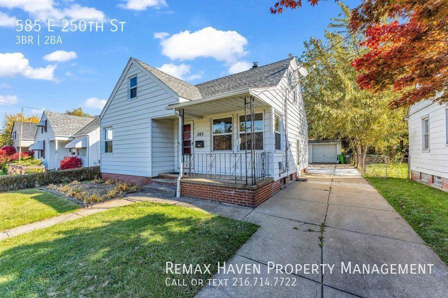 585 E 250th St - Photo 2 of 28