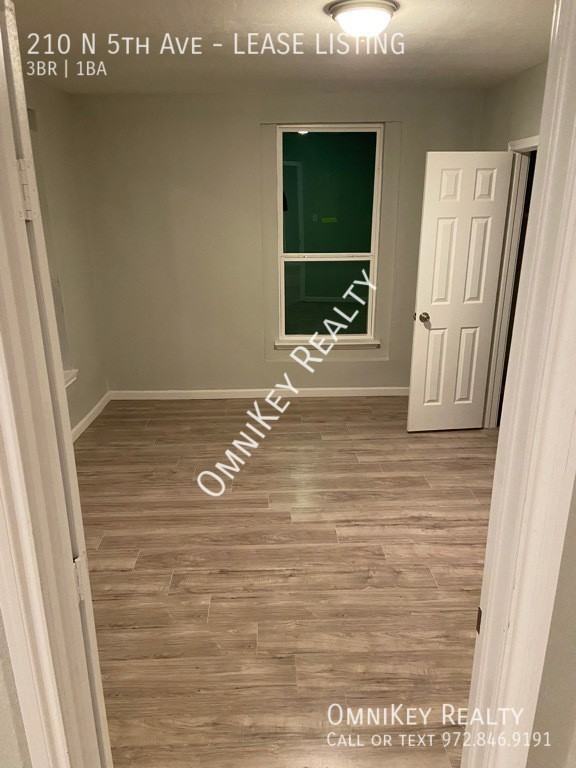 210 N 5th Ave - Photo 5 of 14