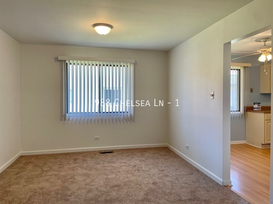 988 Chelsea Ln #1 - Photo 3 of 10