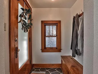 509 East Washington Street - Photo 4 of 13