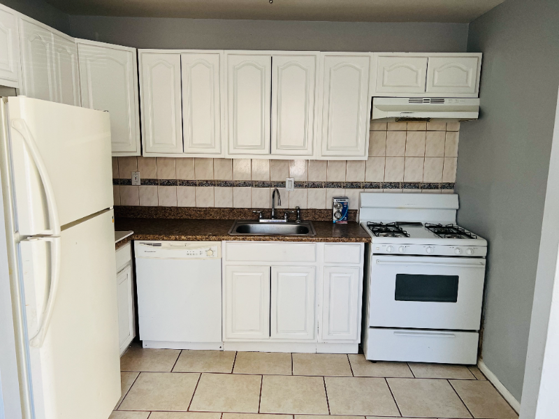 3315 S Keswick Cir #2ndFL - Photo 2 of 7