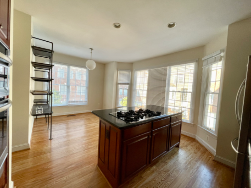 1308 Mclean Crest Ct - Photo 3 of 18