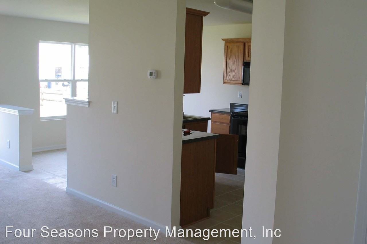 8411 Rolling Meadows Ln - Photo 2 of 10