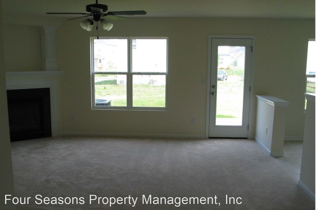 8411 Rolling Meadows Ln - Photo 3 of 10