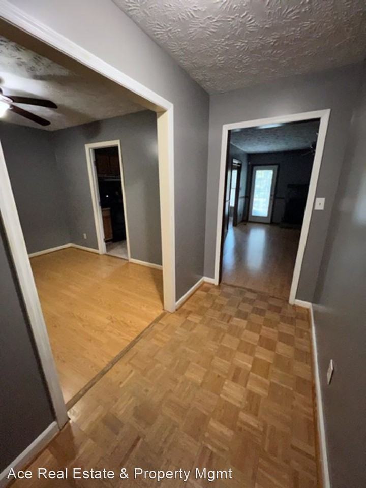 204 Cobblestone Ct - Photo 2 of 15