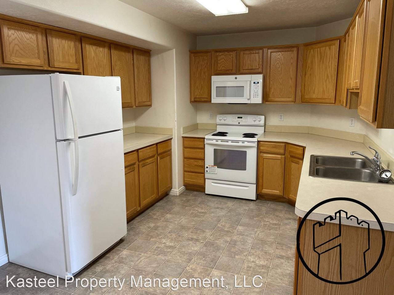 8043 N Ridge Loop E #5 - Photo 2 of 10