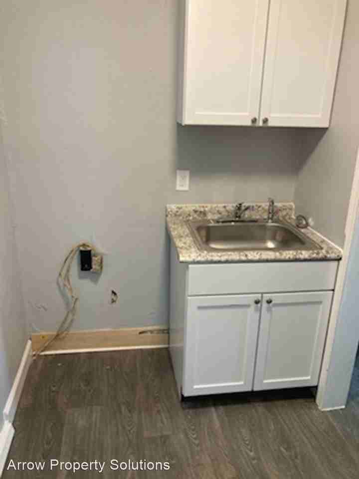 531 S. Meridian St. - Photo 3 of 5