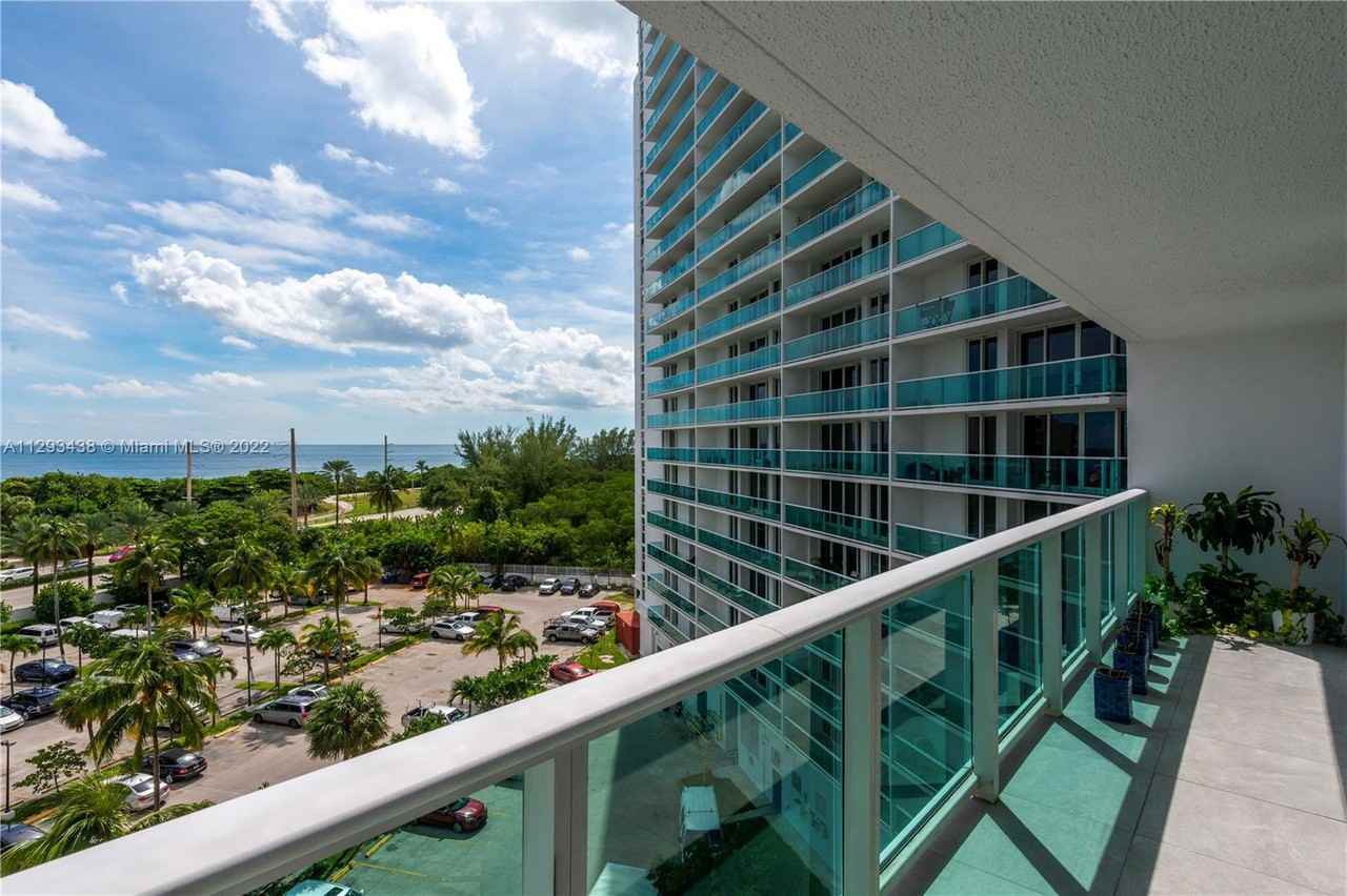 100 Bayview Dr #709 - Photo 3 of 8