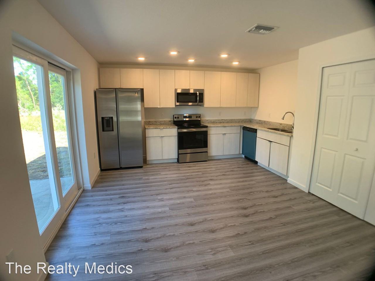 536 Marion Oaks Ln - Photo 2 of 13