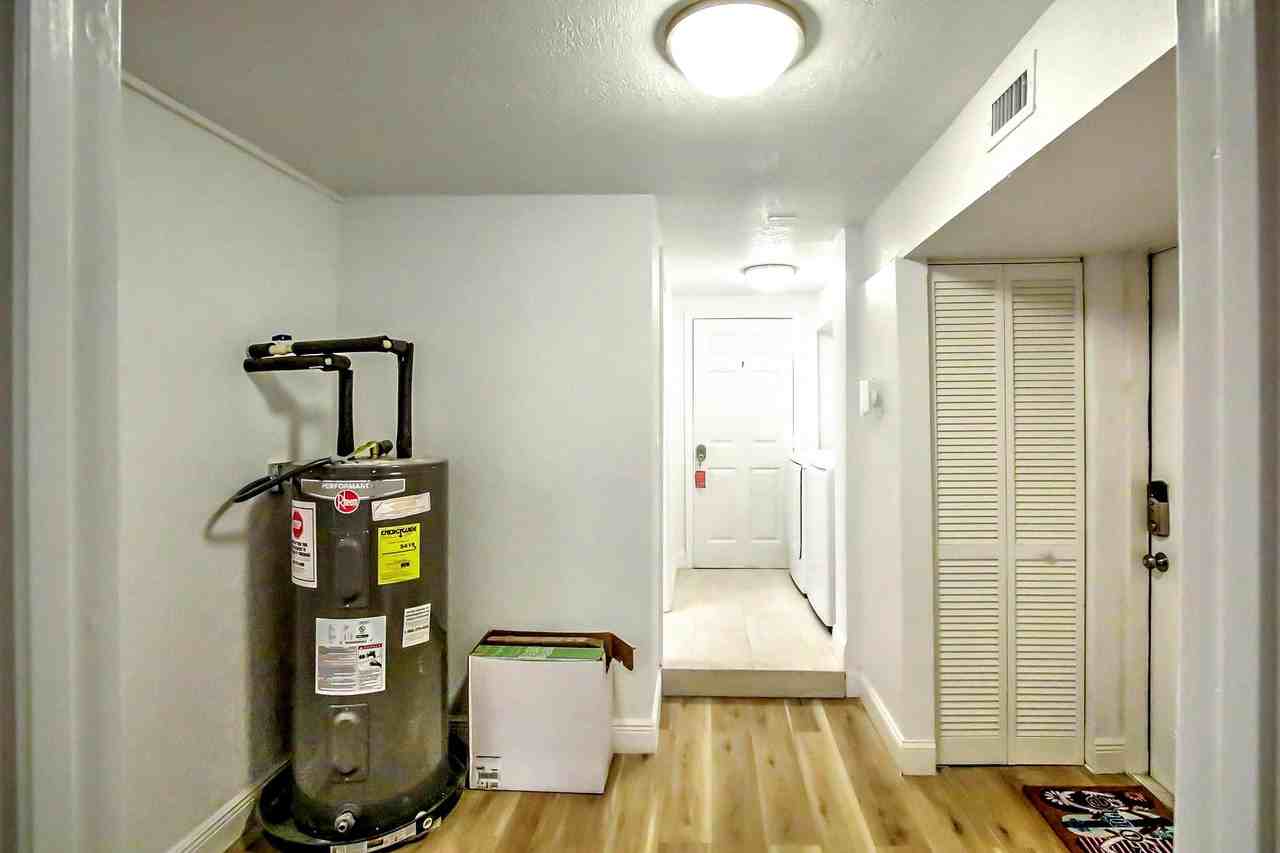 E 23rd Ave - Photo 6 of 11