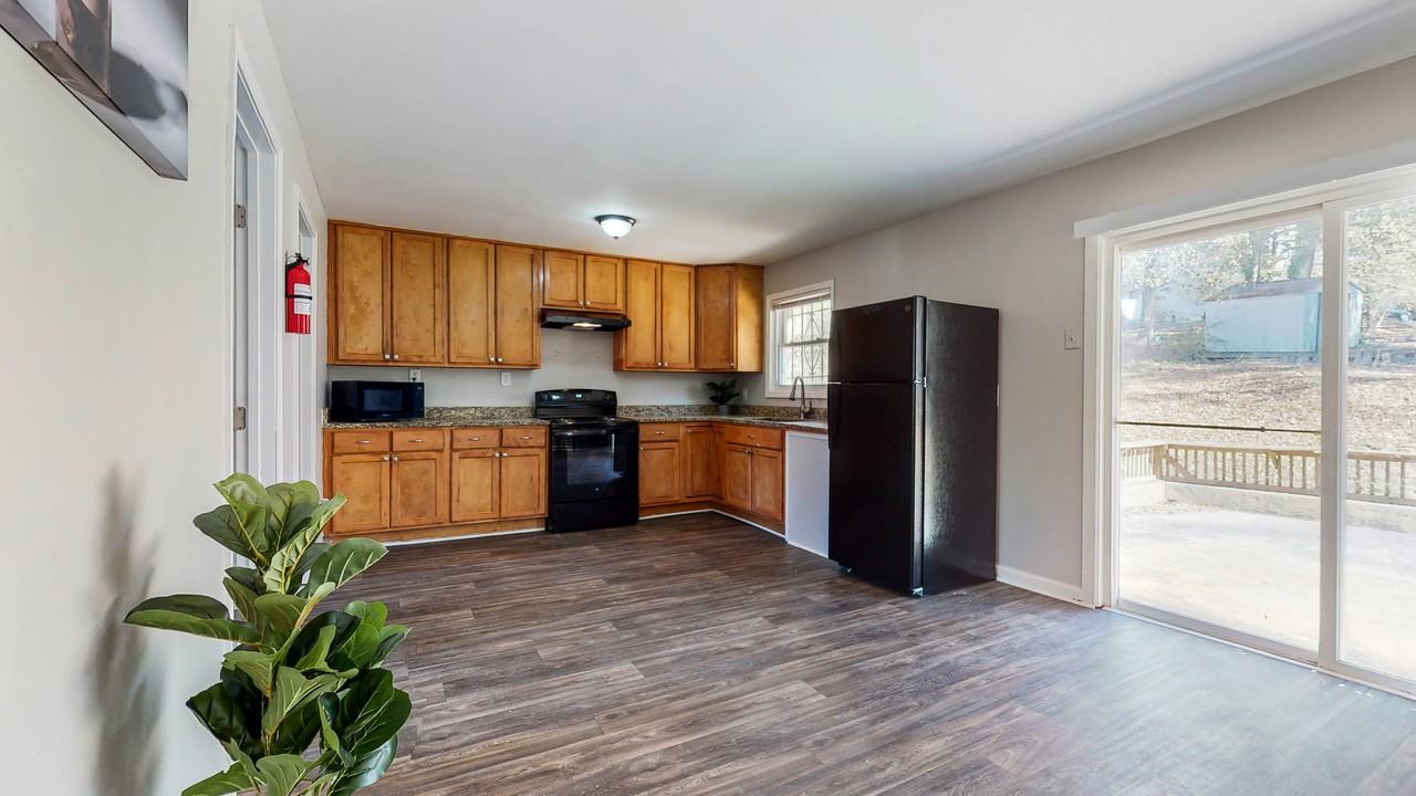 Cedar Hurst Trl - Photo 3 of 15