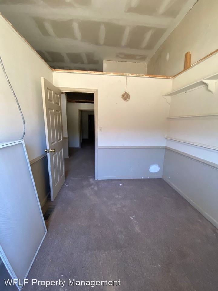 190 S. Main St - Photo 3 of 4