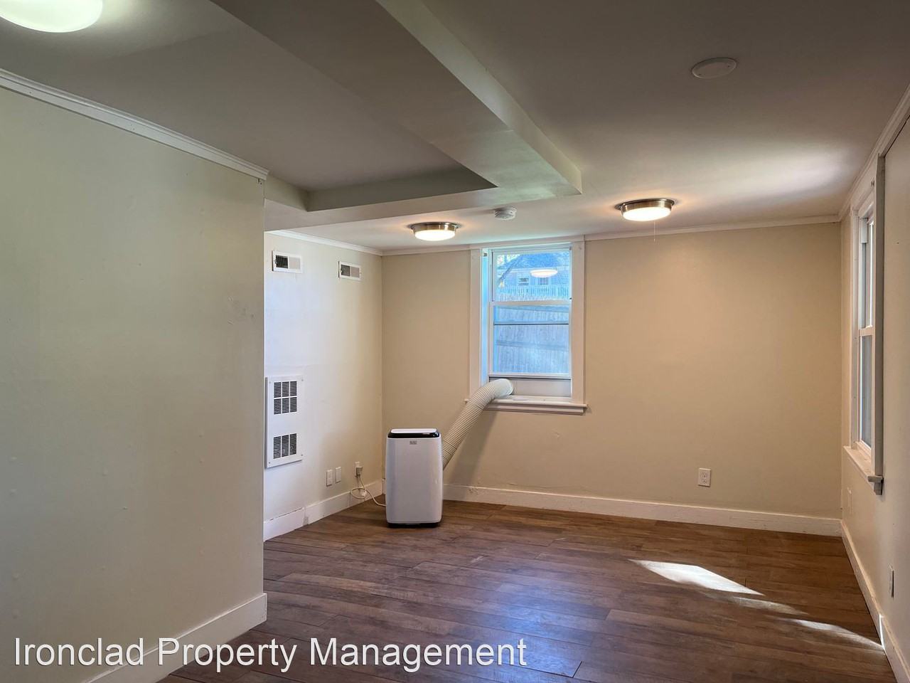 8 Grove St - Photo 2 of 8