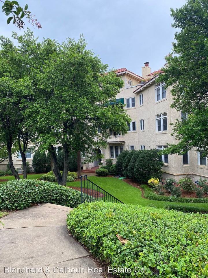 2068 Walton Way #303