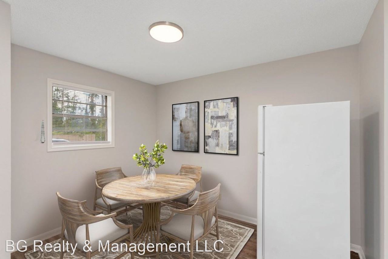 194 Victoria Dr. - Photo 3 of 9