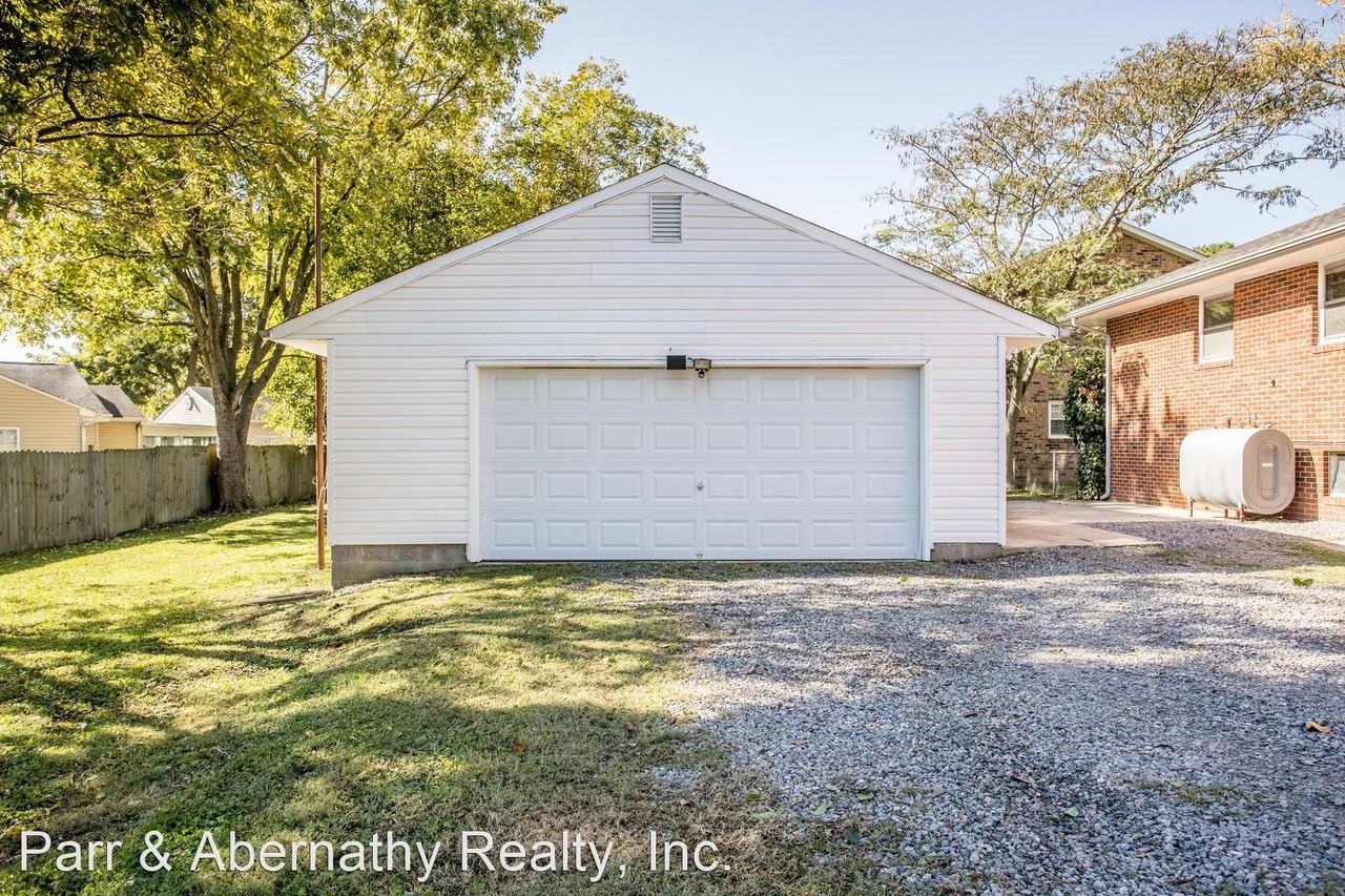 3200 Western St - Photo 2 of 36