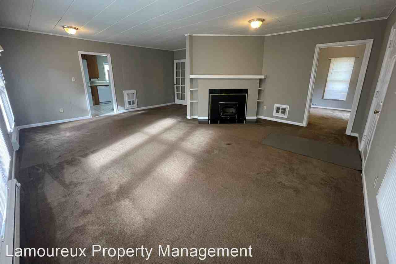 1028 Wetmore Ave - Photo 3 of 12