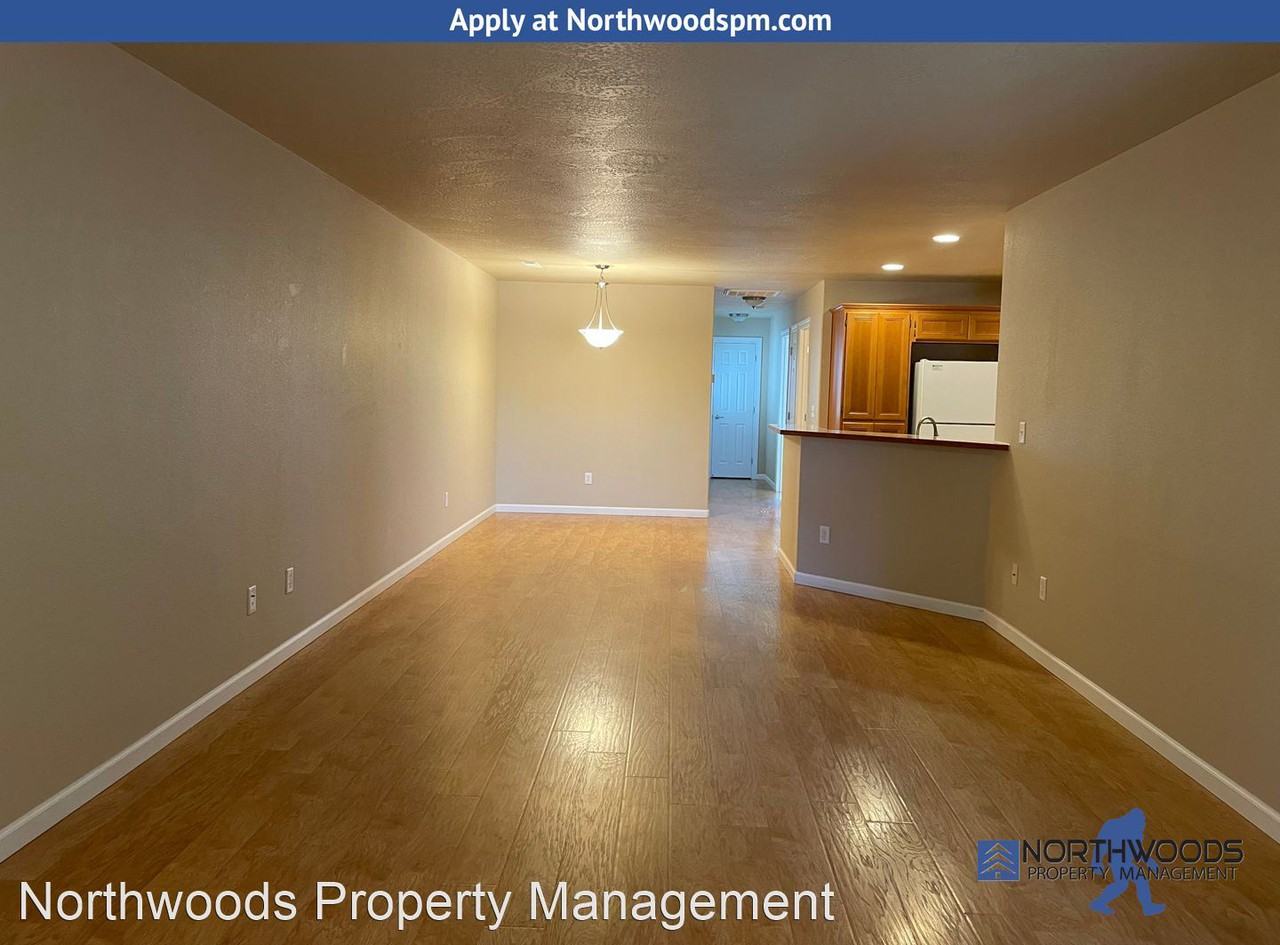 323 S Haskell St - Photo 2 of 20