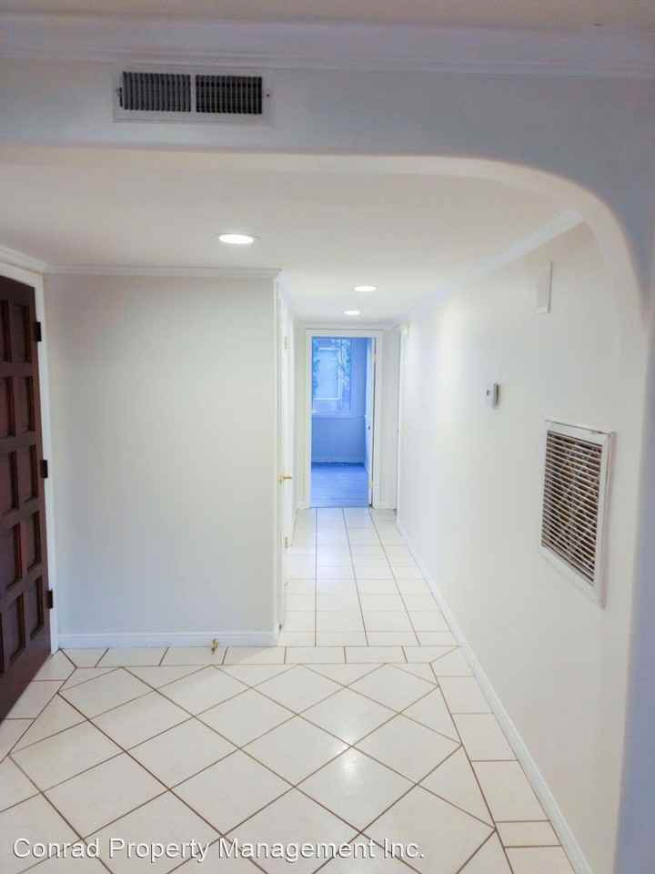 5301 Balboa Blvd - Photo 3 of 18