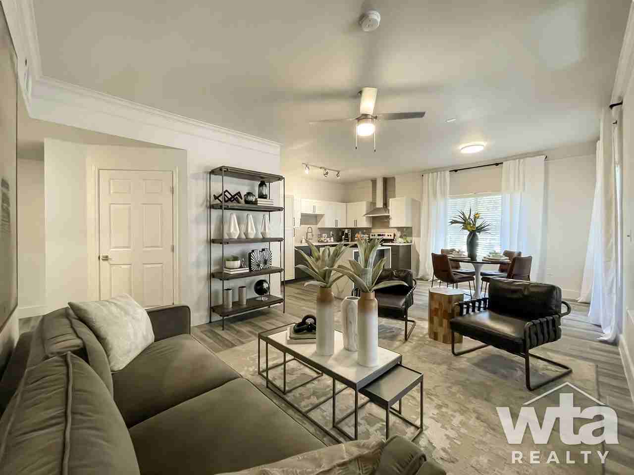 2600 SCOFIELD RIDGE PKWY - Photo 2 of 28