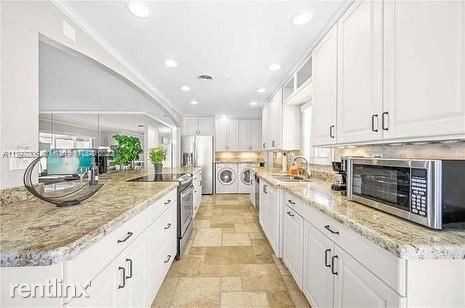 332 Nw 26th Ct - Photo 3 of 14