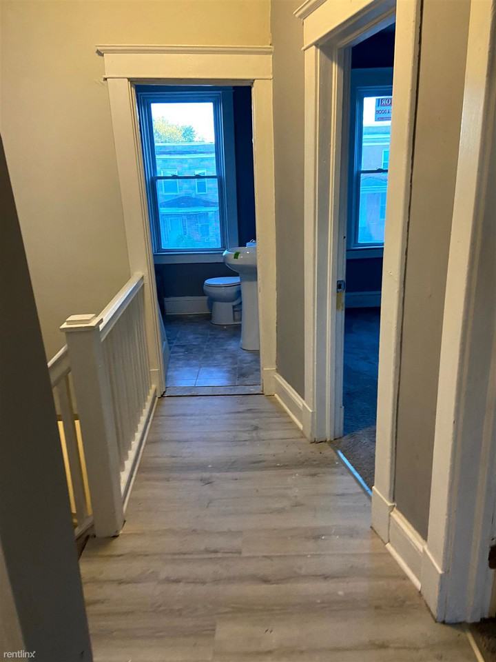 2812 Presstman St - Photo 2 of 9