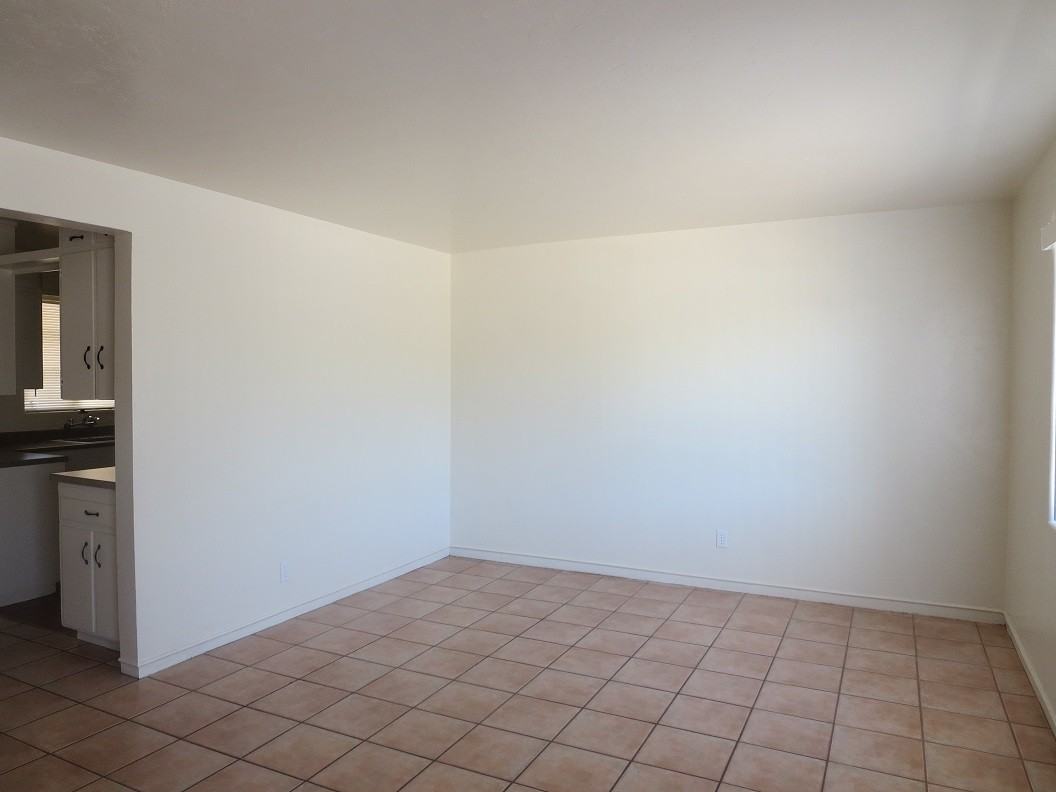 2234 E Water St - Photo 2 of 18