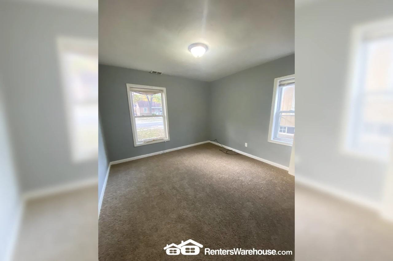 2541 Lister Ave - Photo 2 of 9