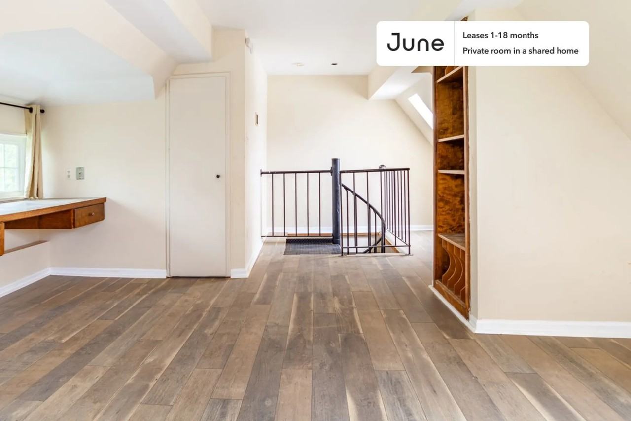 Room for rent. 4201 16th Street NorthWest - Photo 3 of 39