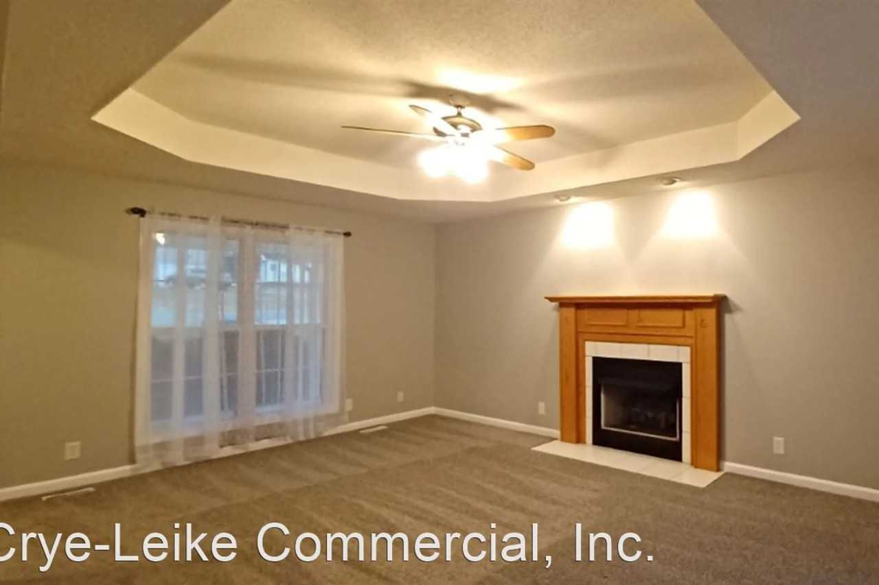 3328 Poplar Hill Road - Photo 3 of 10