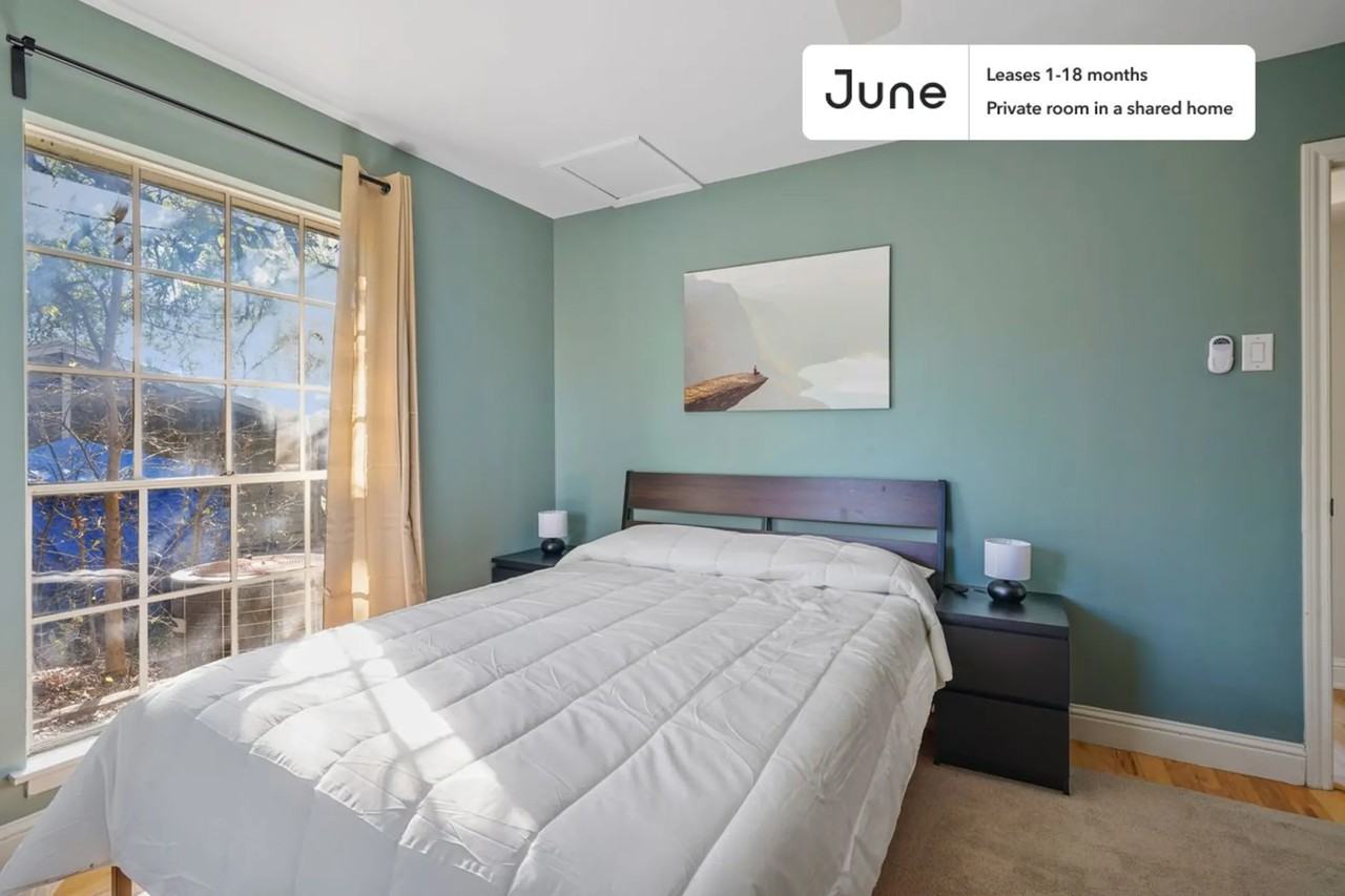 Room for rent. 4603 Lennox Drive - Photo 2 of 17