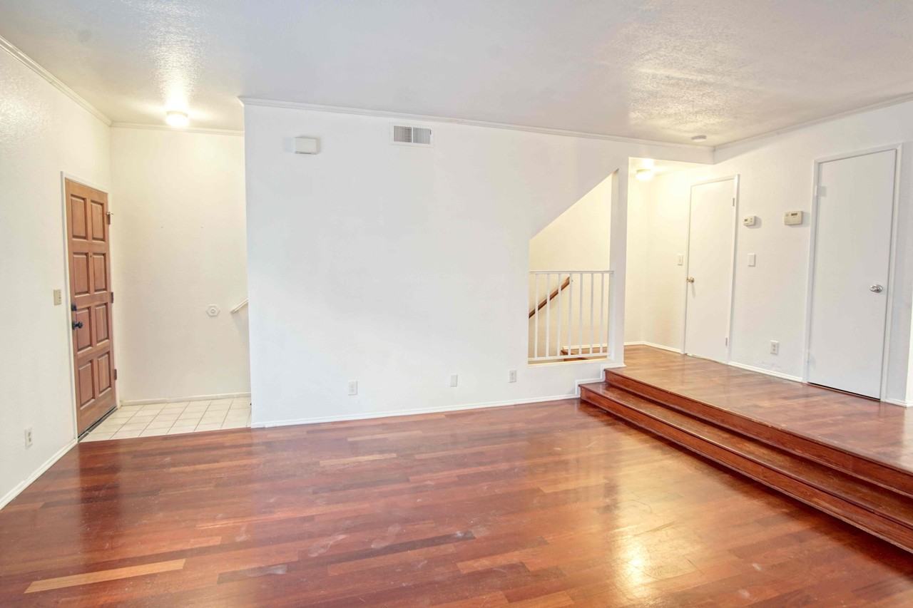 20807 Elaine Ave #E - Photo 2 of 3