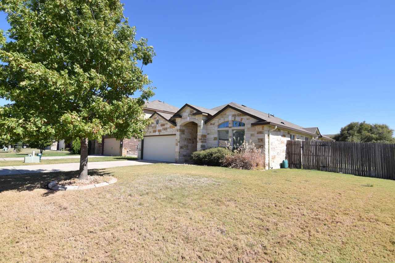 1203 Fawn Lily Dr - Photo 3 of 21