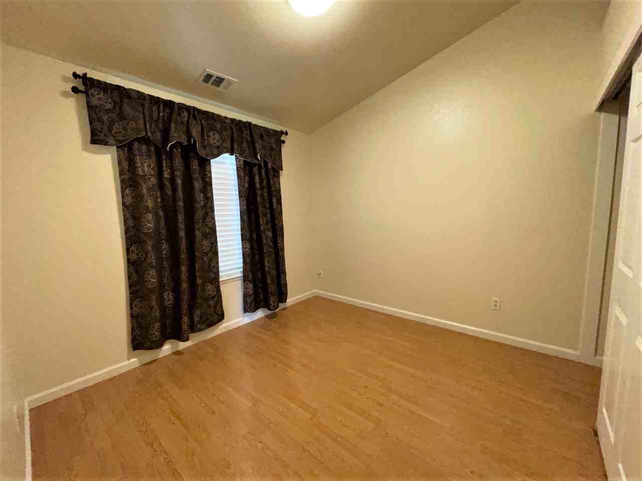 4222 Bastile Ct - Photo 5 of 18