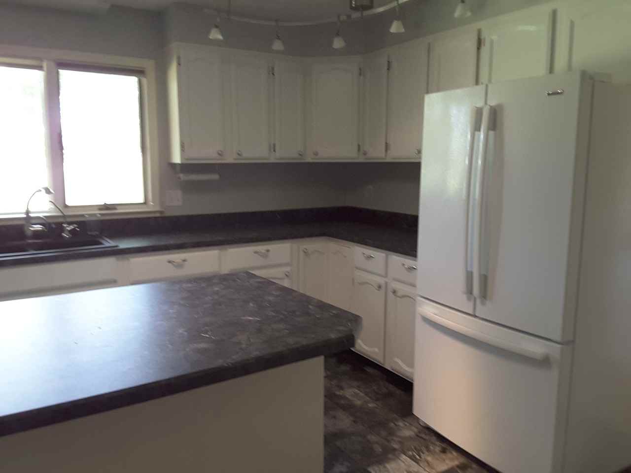1004 Shenandoah Rd - Photo 3 of 13