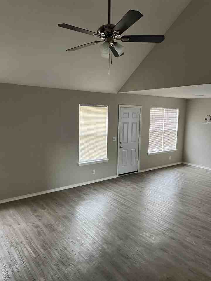 777 E Seminole Pl - Photo 2 of 11